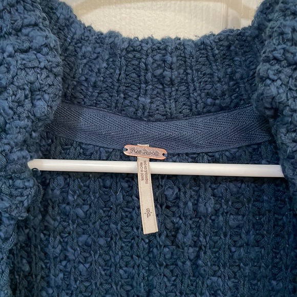 Free People blue sweater Size S - Picture 3 of 3
